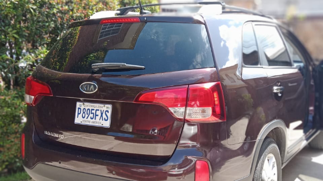KIA SORENTO LX - 2015